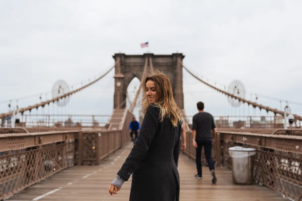 Girl having a professional photoshoot at New York's Manhattan Bridge